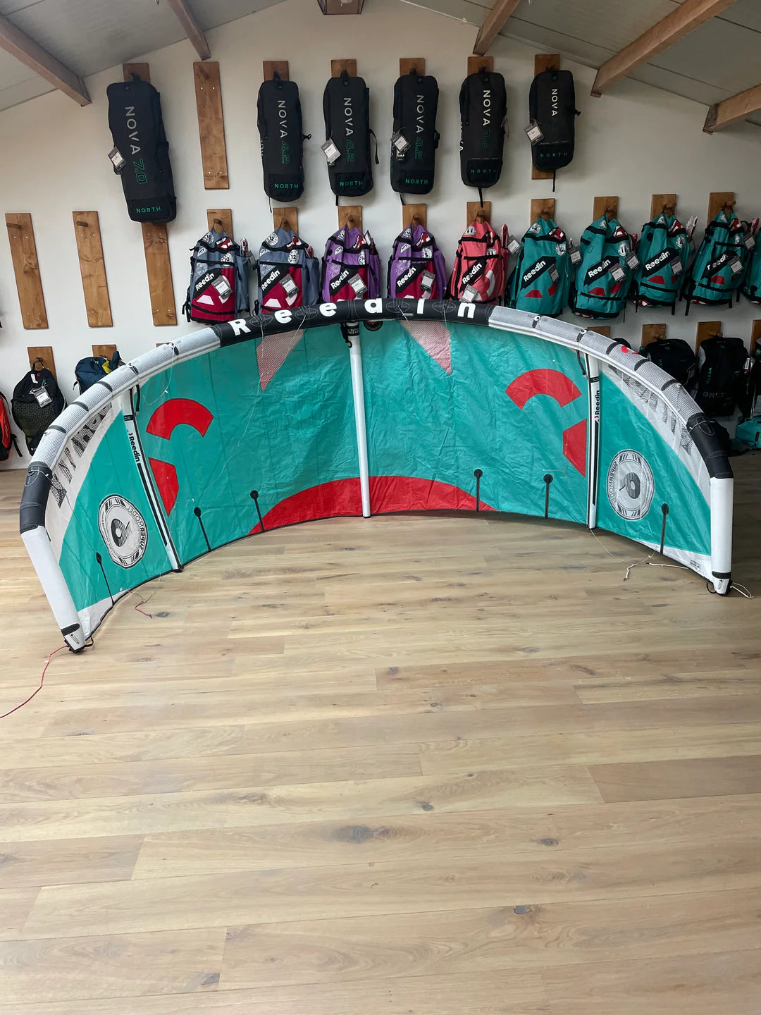 Reedin Supermodel 2025 8m kiteset