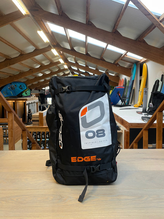 Edge V12 - 8M Used