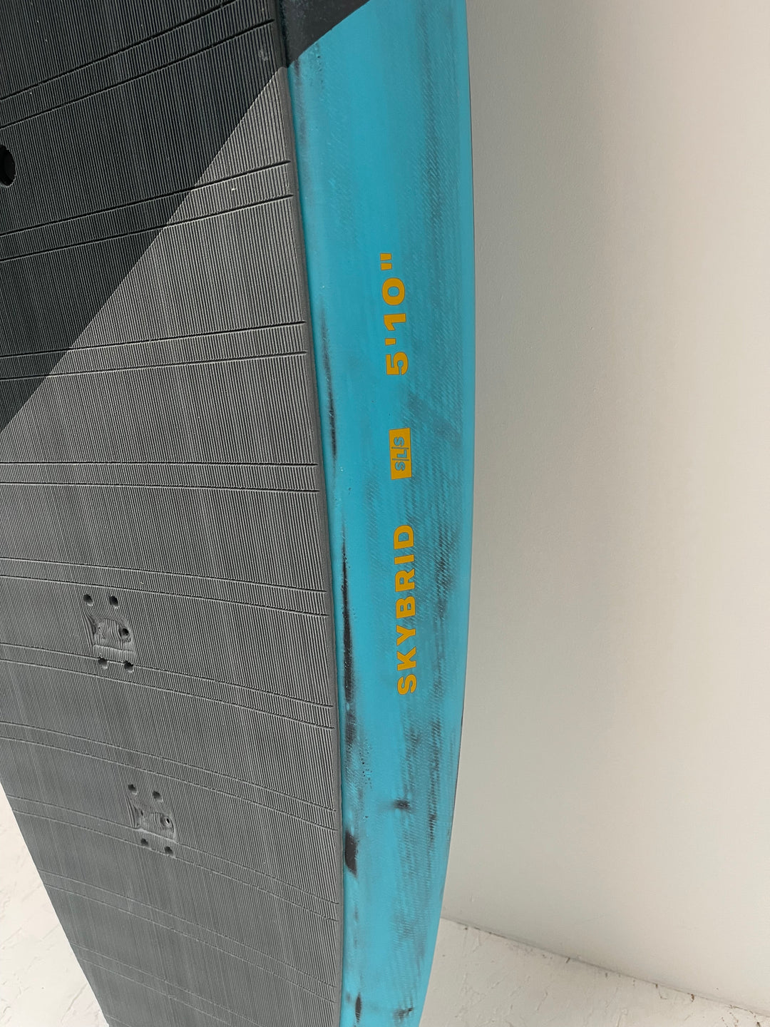 Skybrid SLS 5'10 (DEMO) 100Liter