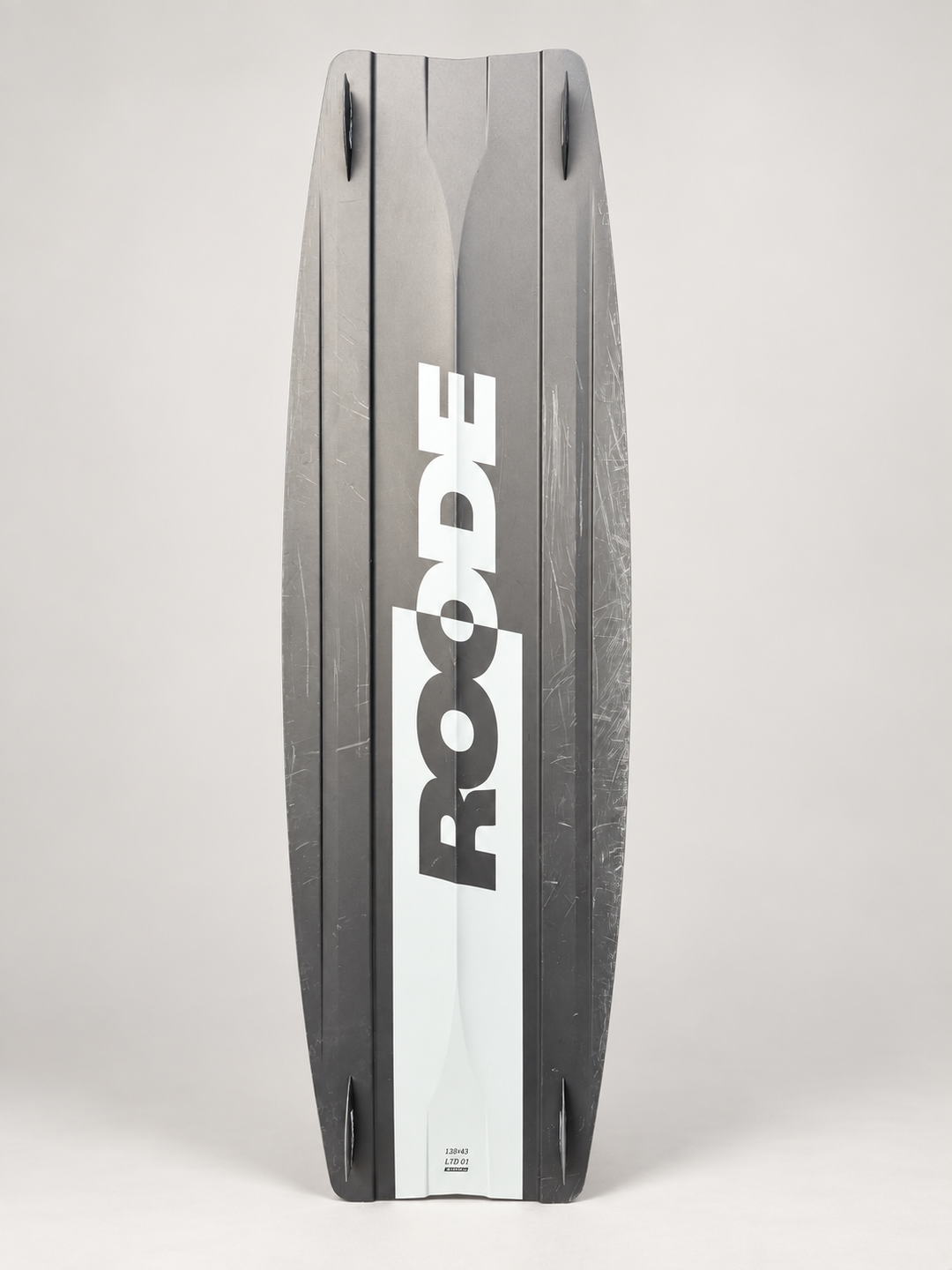 Used ROODE Graphite 138 cm – Soalsurf Pro pads + WOO Pro handle